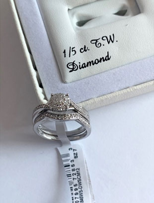 1/5 Carat T.W. Ensemble de bague de fiançailles et de mariée diamant (2) en argent sterling