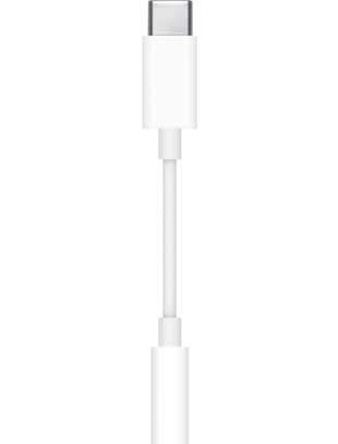 apple-usb-c-to-35mm-headphone-jack-adapter-white