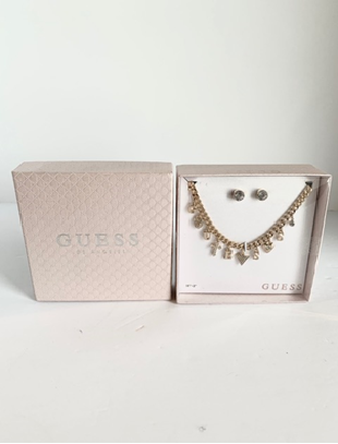guess-necklace-and-earring-set